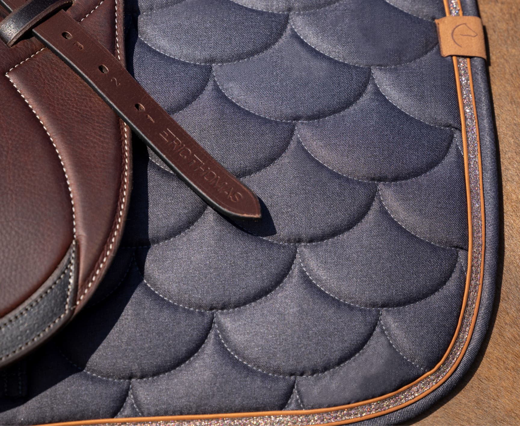 Tapis de selle EQUITHÈME -Khadi-