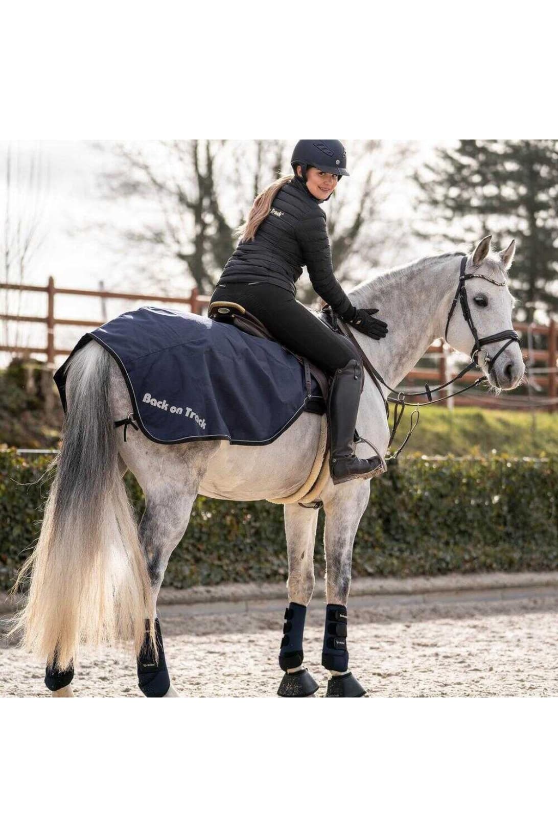 Couvre reins imperméable BACK ON TRACK® - Sammy-